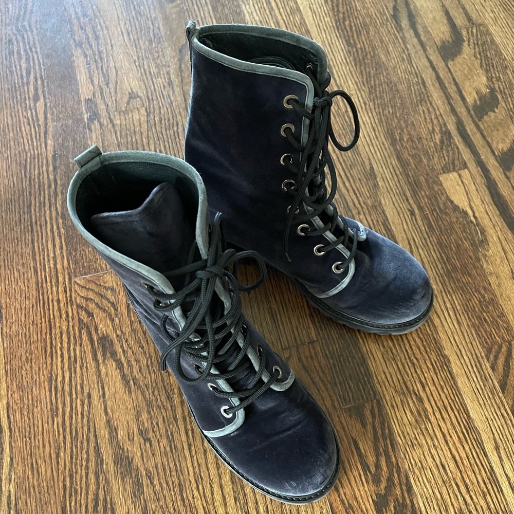Stuart Weitzman Metermaid Boots Velvet